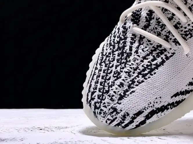 350 Adidas Black Yeezy White V2 Boost CP9654 Zebra 0528